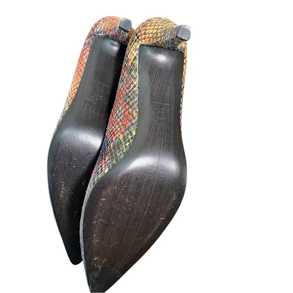 Stuart Weitzman Python Print Heels Size 7 | Vibrant & Unique - Picture 7 of 9